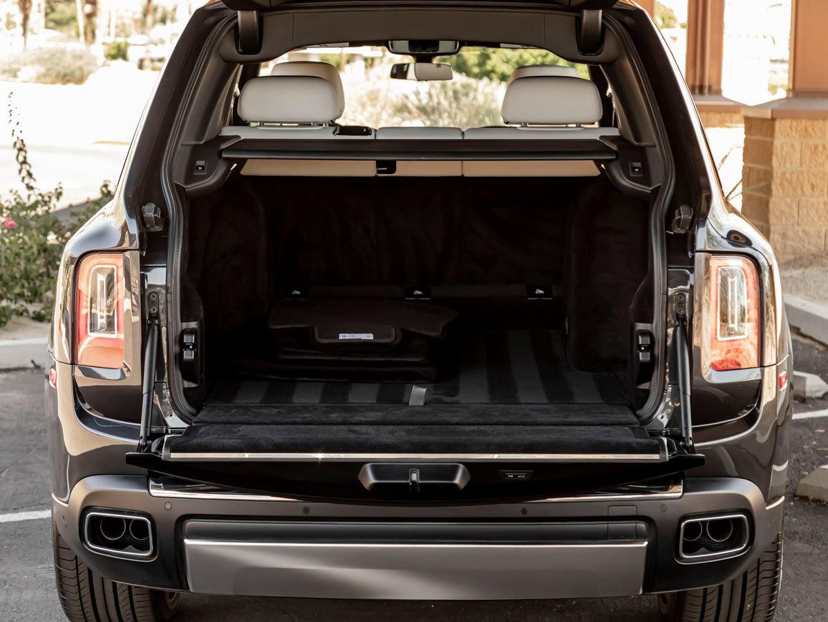 Certified 2019 Rolls-Royce Cullinan AWD/4WD image 32