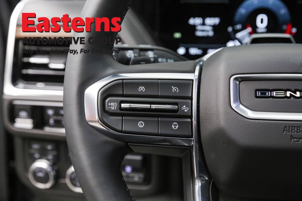 Used 2025 GMC Yukon XL Denali w/ Denali Reserve Package image 15