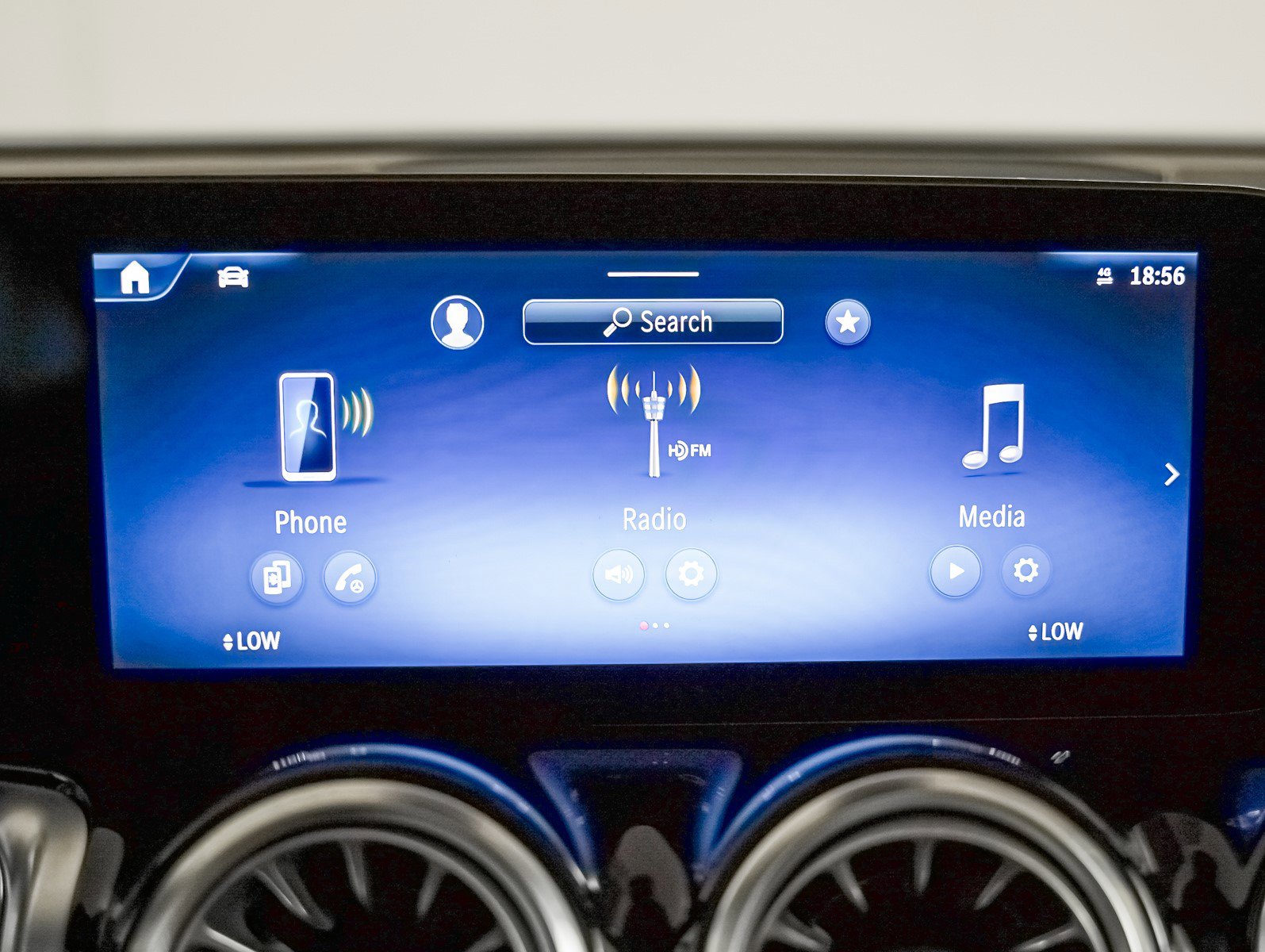 New 2025 Mercedes-Benz GLB 250 image 21