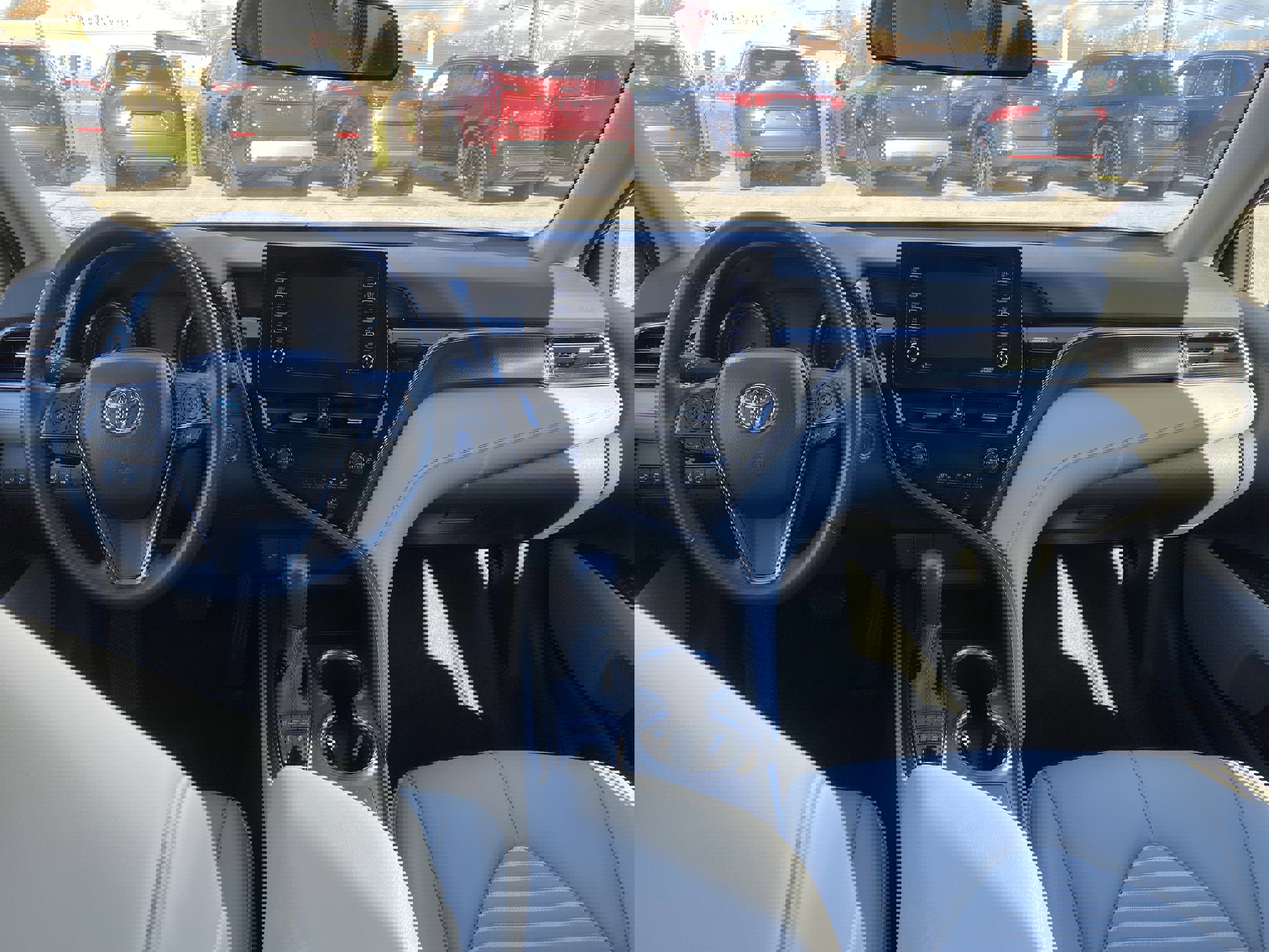 Used 2024 Toyota Camry SE image 12