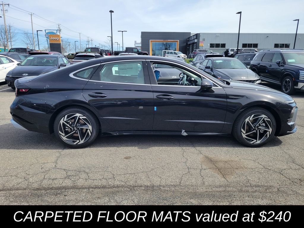 New 2026 Hyundai Sonata SEL FWD image 2