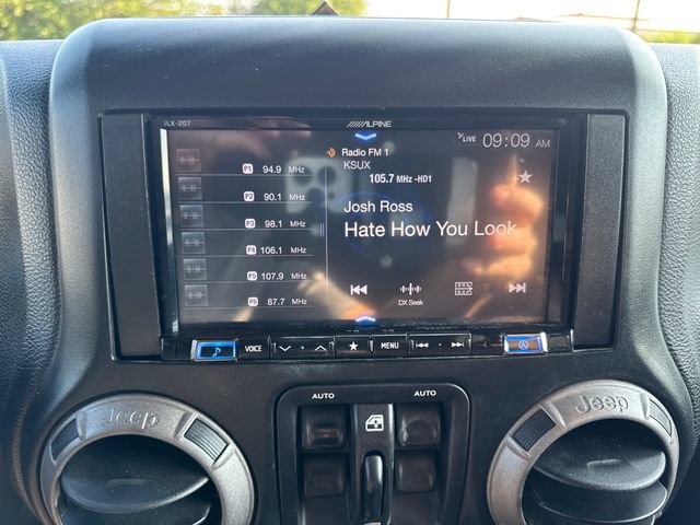 Used 2015 Jeep Wrangler Unlimited Sport w/ Quick Order Package 24S AWD/4WD image 17