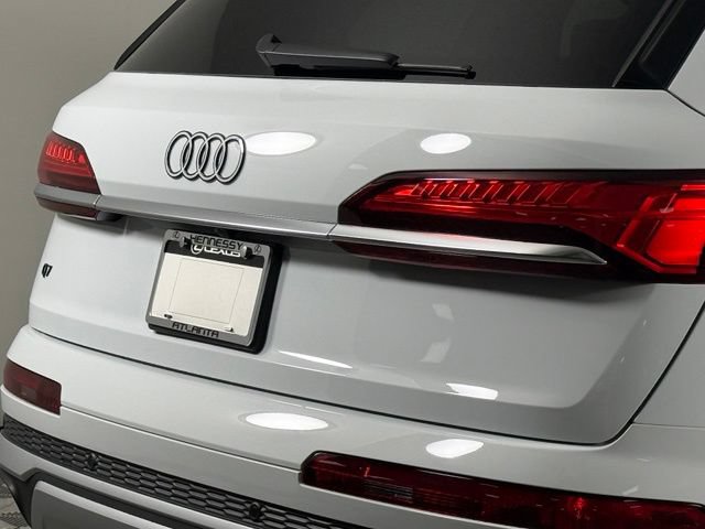 Used 2025 Audi Q7 2.0T Premium AWD/4WD image 16