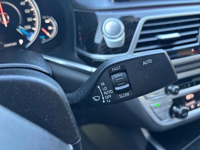 Used 2019 BMW 740e xDrive w/ Executive Package AWD/4WD image 50