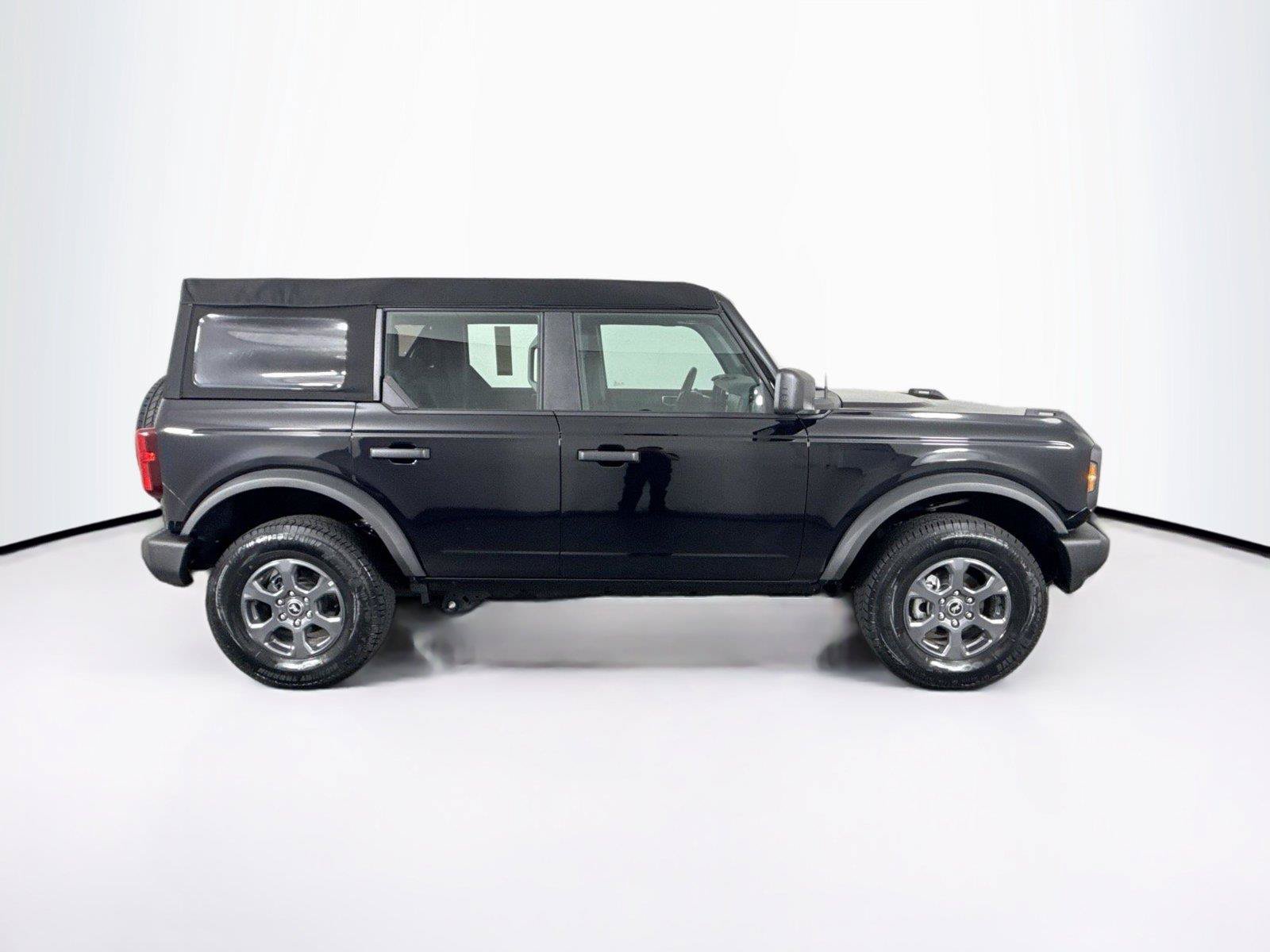 Used 2025 Ford Bronco 4-Door AWD/4WD image 8