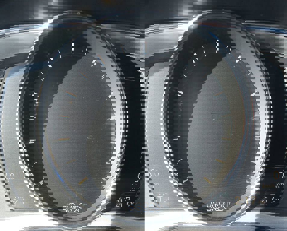 Used 2017 Volvo V60 T5 Cross Country w/ Convenience Package image 4