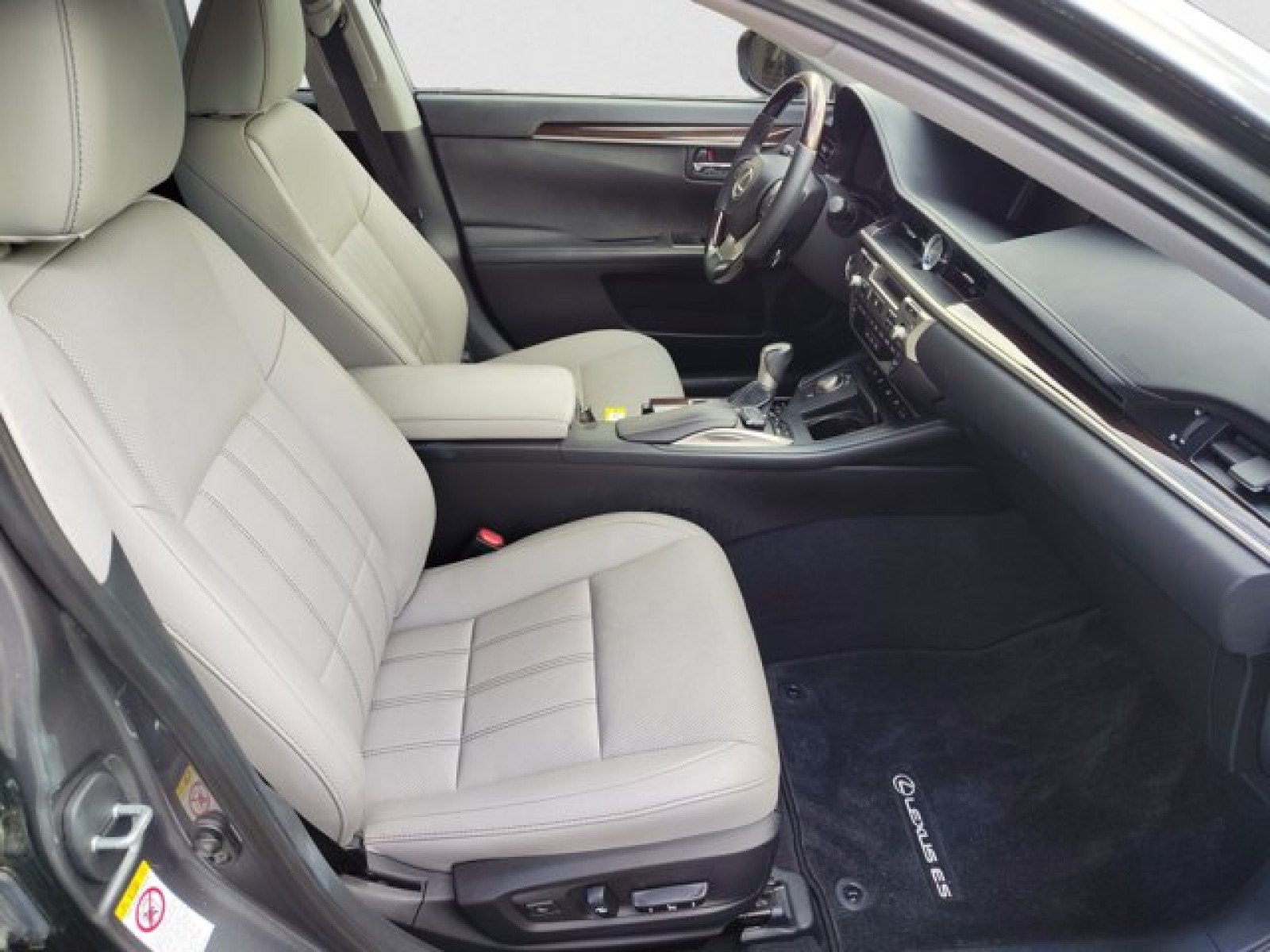 Used 2017 Lexus ES 350 w/ Luxury Package FWD image 20