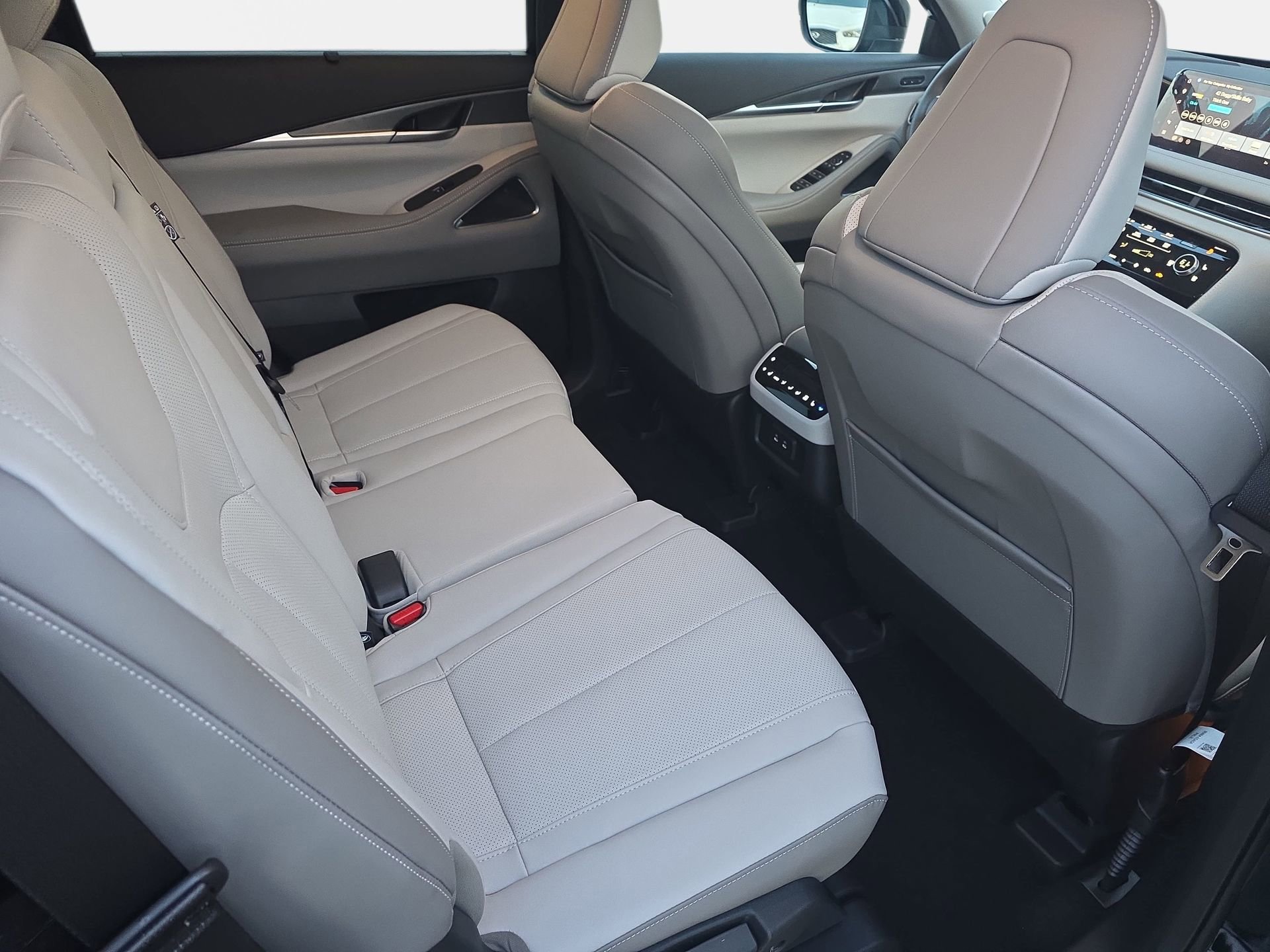 New 2026 INFINITI QX60 Luxe w/ Cargo Package image 11