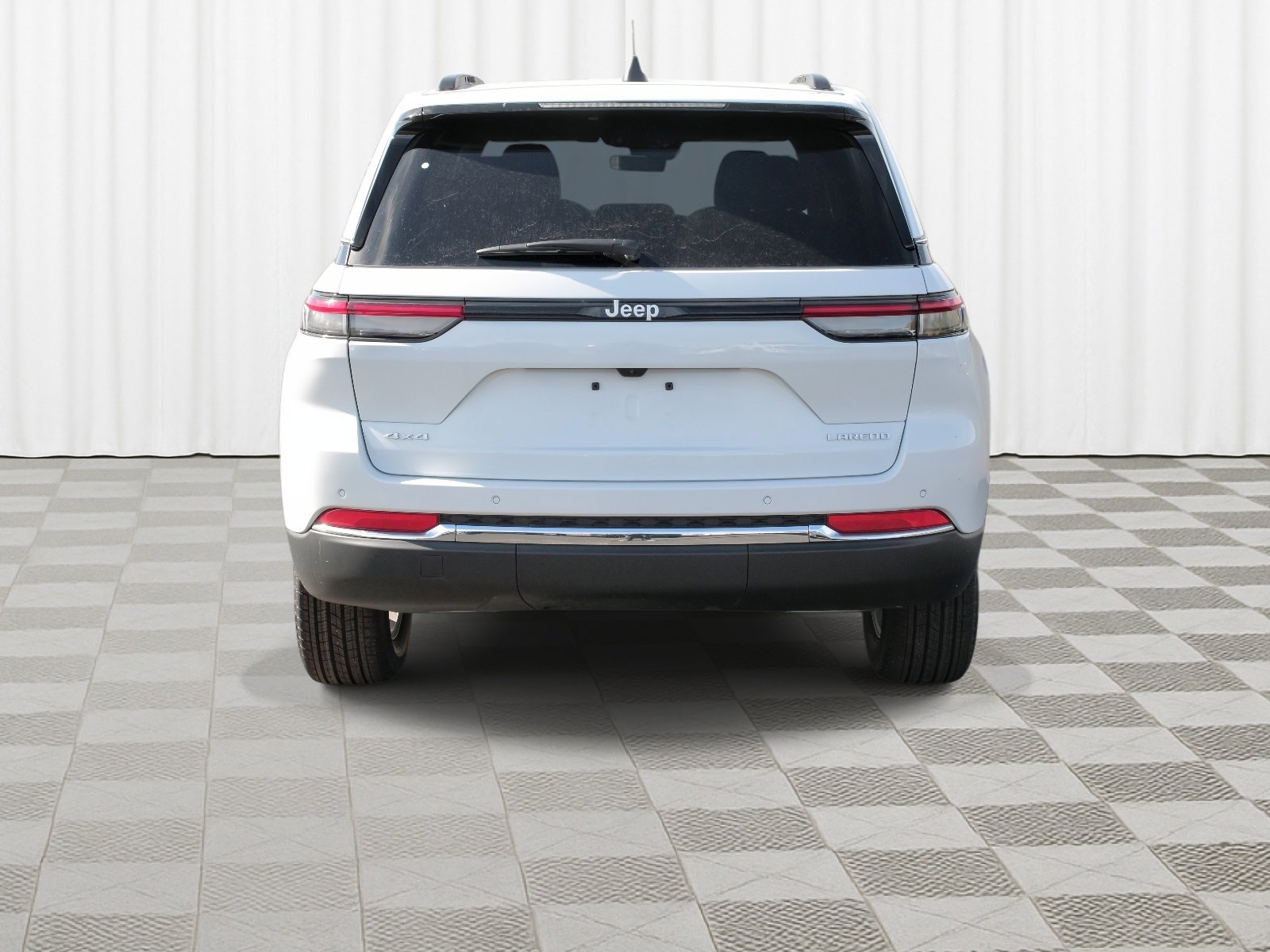 New 2025 Jeep Grand Cherokee Laredo w/ Luxury Tech Group I image 32