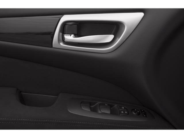 Used 2015 Nissan Pathfinder S image 22