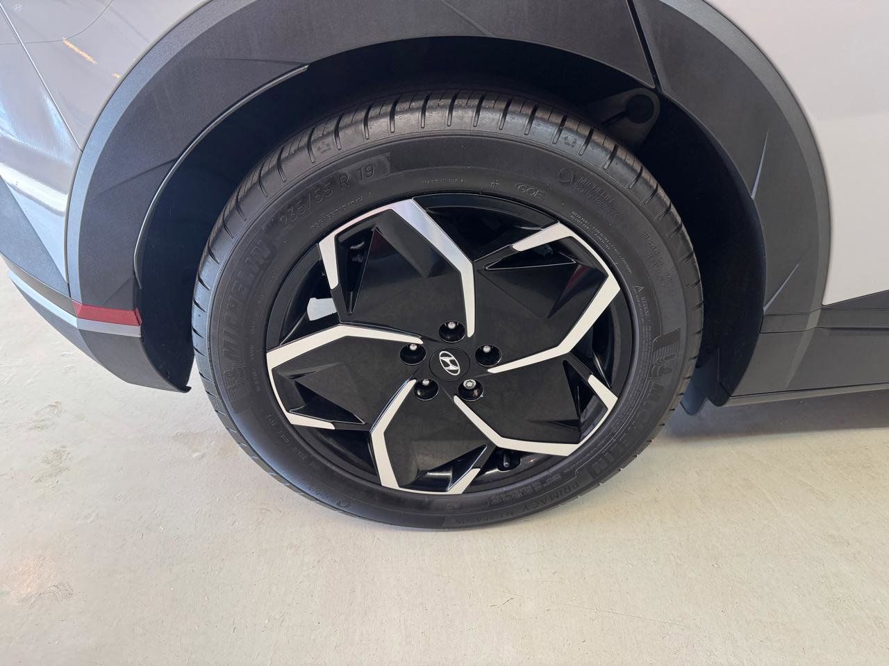 Used 2024 Hyundai Ioniq 5 SE image 24