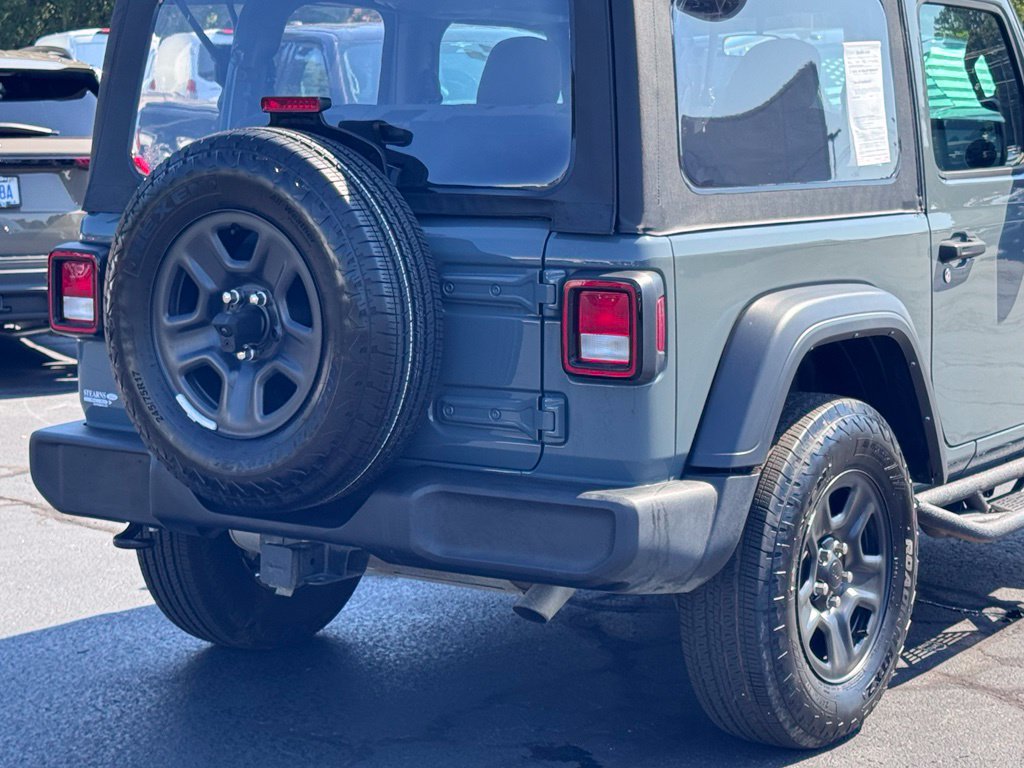 Used 2025 Jeep Wrangler Sport AWD/4WD image 21