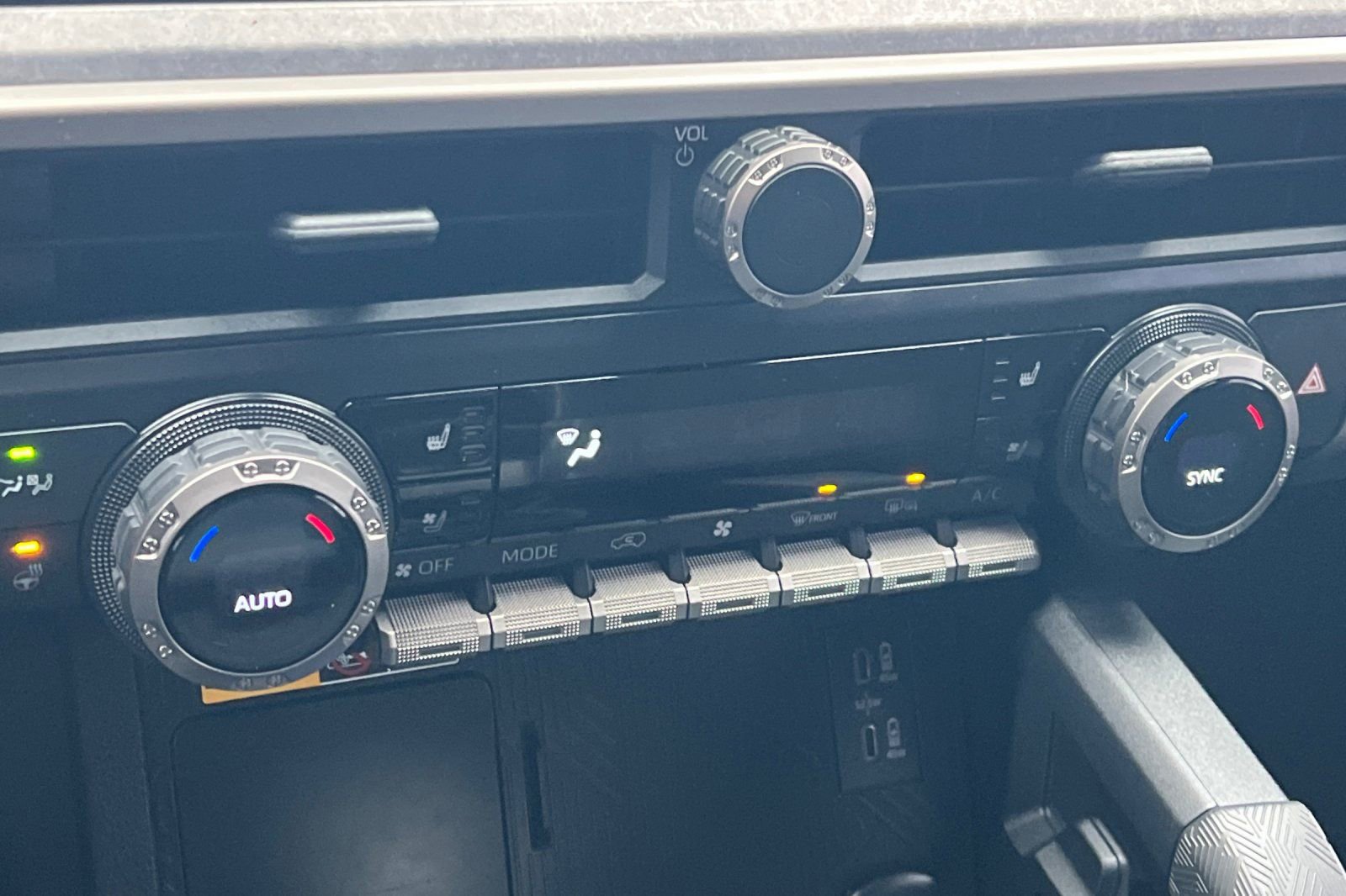 Used 2025 Toyota 4Runner Trailhunter image 17