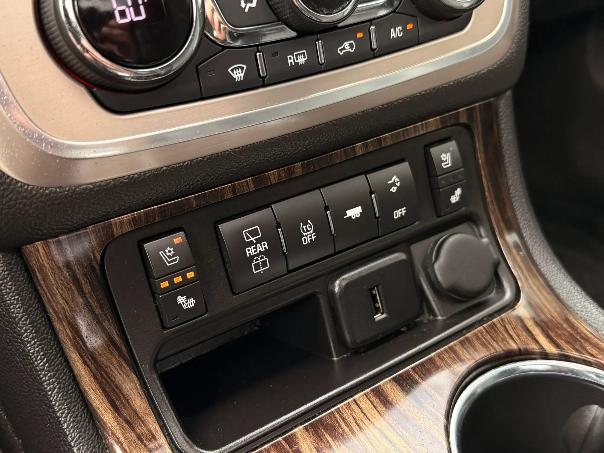 Used 2016 GMC Acadia Denali AWD/4WD image 20