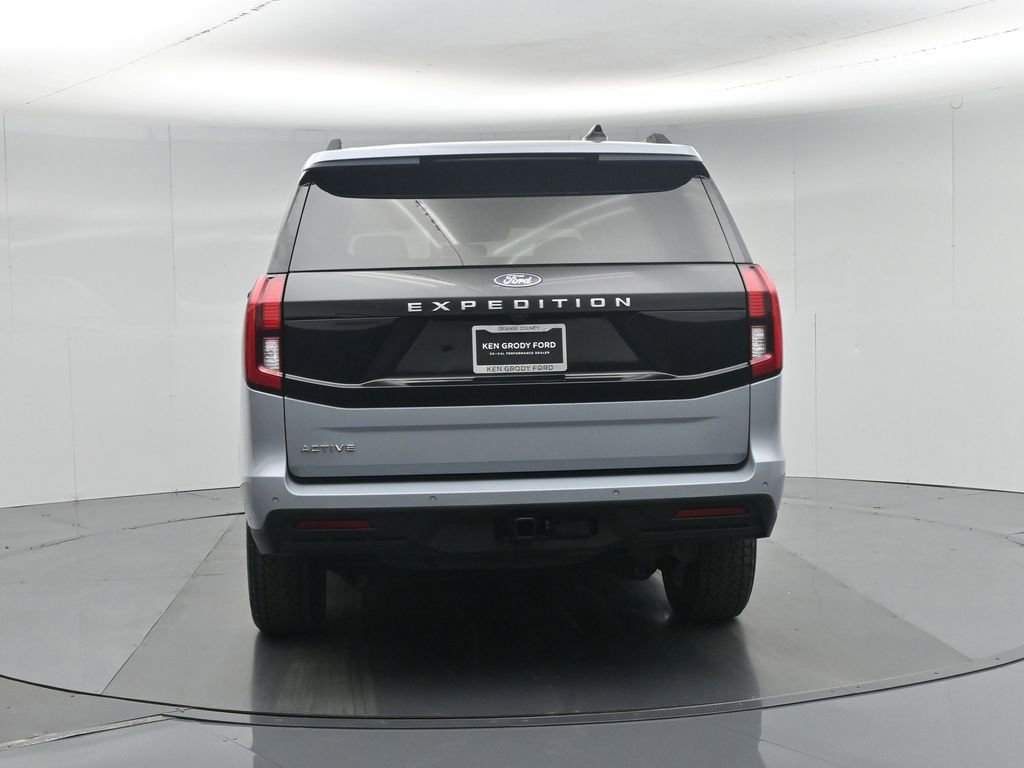 Used 2025 Ford Expedition Active image 28