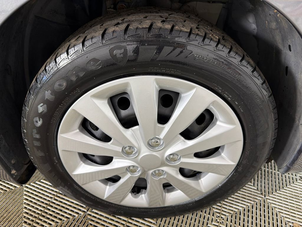 Used 2015 Nissan Sentra S image 12