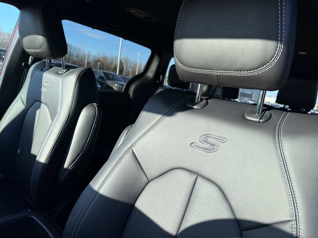 New 2026 Chrysler Pacifica Select w/ S Appearance Package FWD image 27