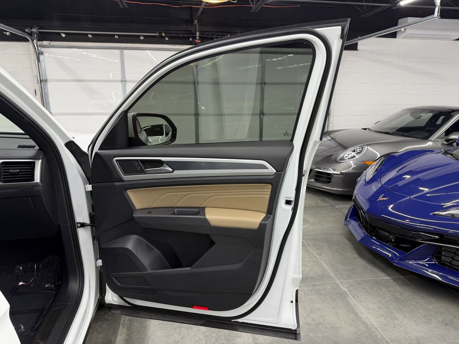 Used 2021 Volkswagen Atlas Cross Sport SEL image 23