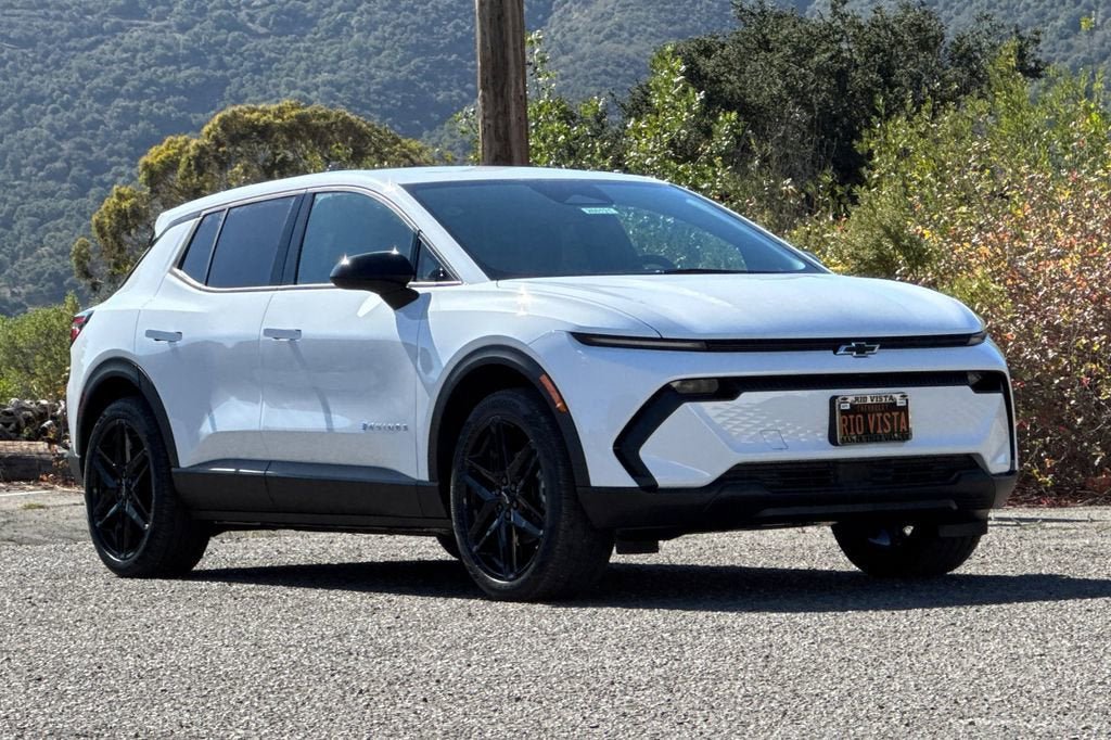 New 2026 Chevrolet Equinox EV LT w/ LPO, Blackout Package FWD image 2