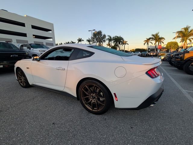 Used 2025 Ford Mustang GT Premium image 8