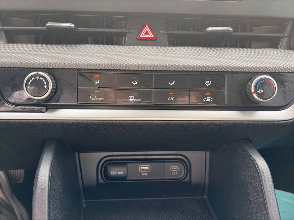 Used 2023 Kia Sportage LX image 20