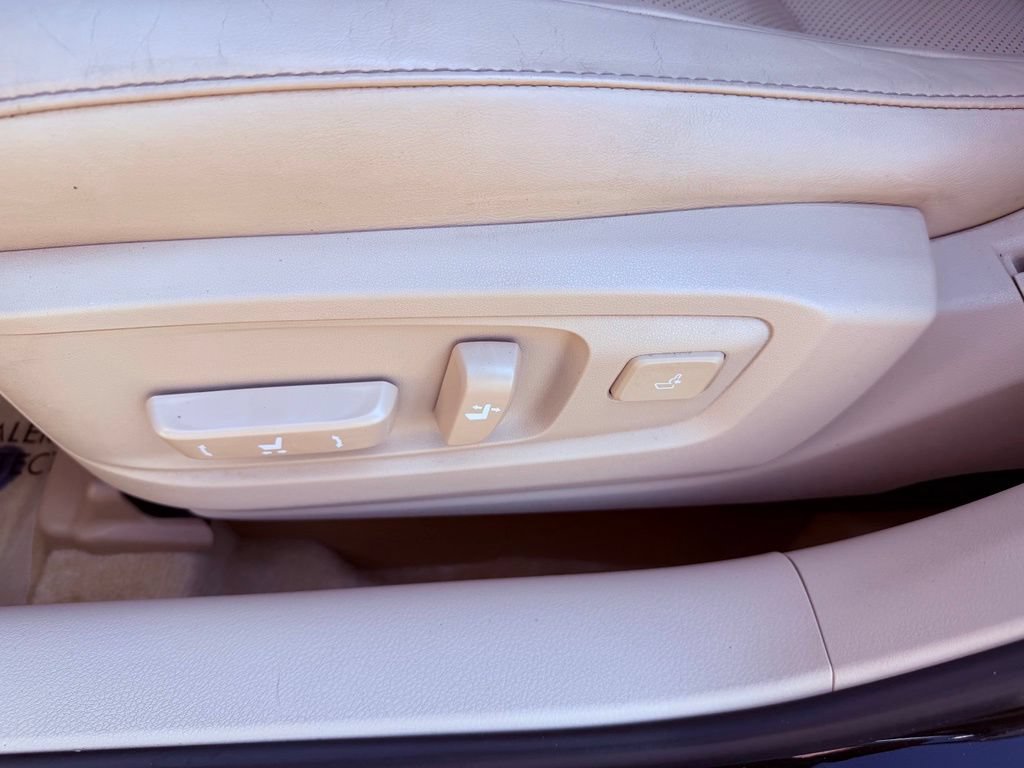 Used 2014 Lexus ES 350 w/ Luxury Package FWD image 19