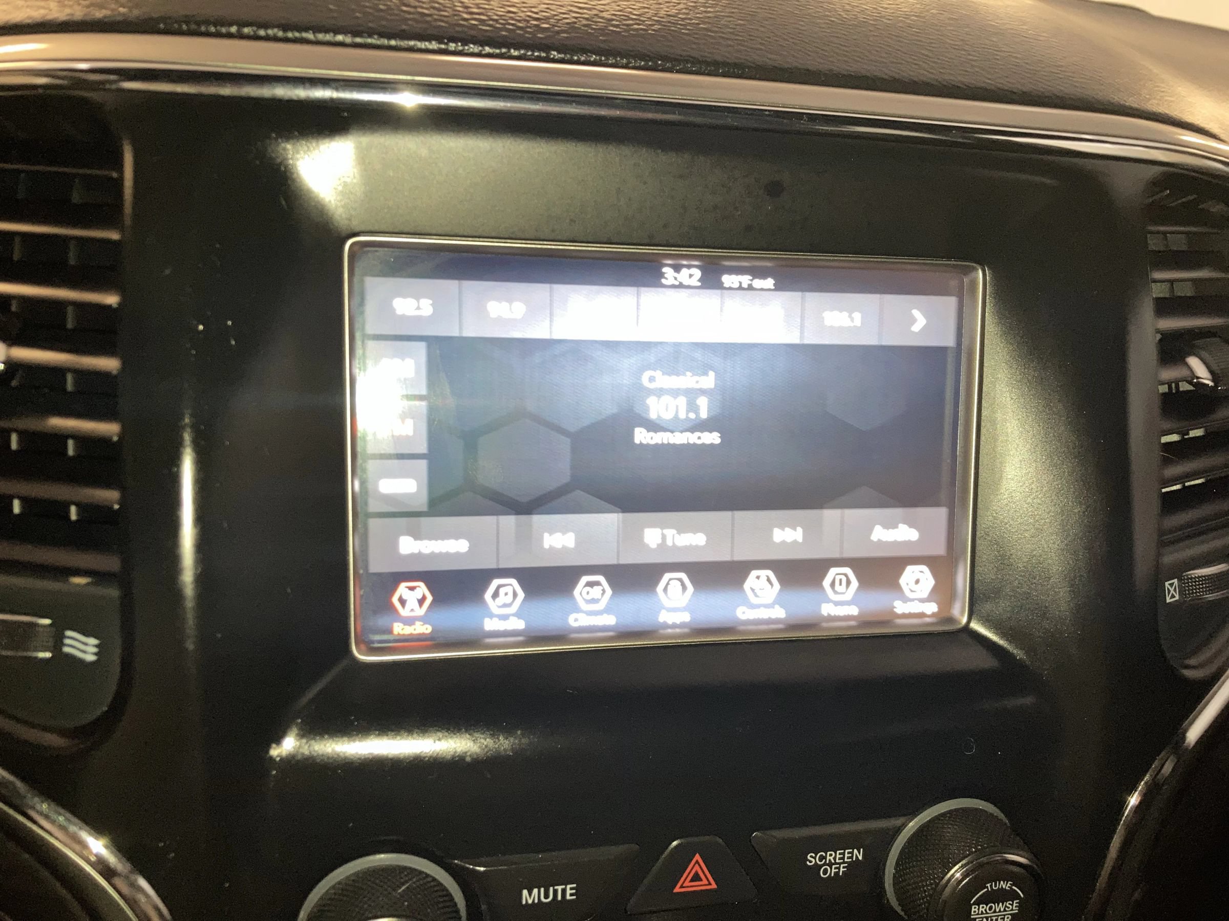 Used 2018 Jeep Grand Cherokee Limited AWD/4WD image 40