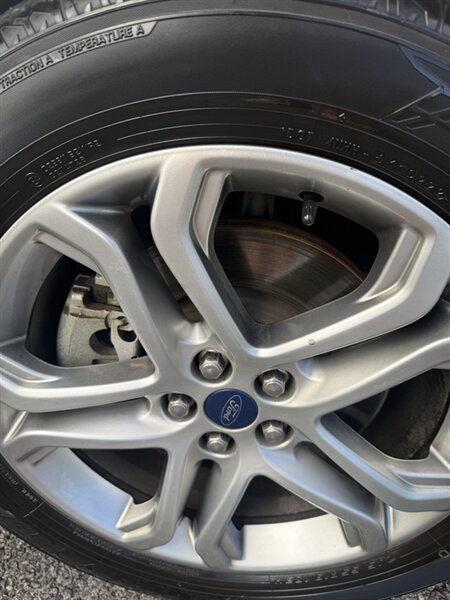 Used 2015 Ford Edge Titanium w/ Equipment Group 301A FWD image 13