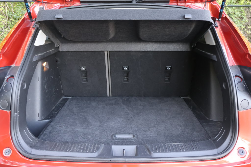 Used 2024 Chevrolet Trax ACTIV w/ Sunroof Package FWD image 50