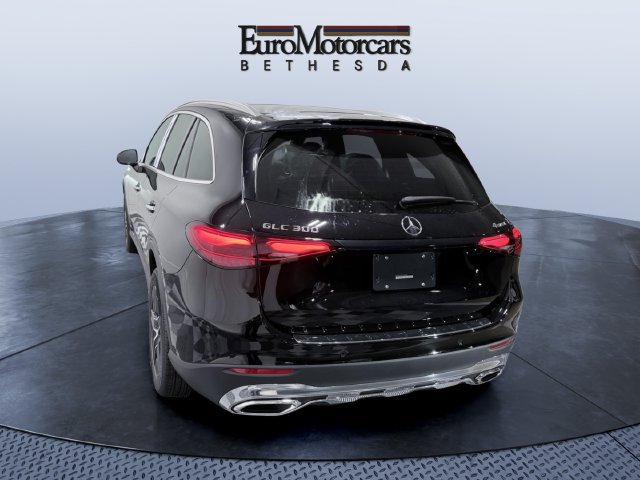 Used 2026 Mercedes-Benz GLC 300 4MATIC image 2