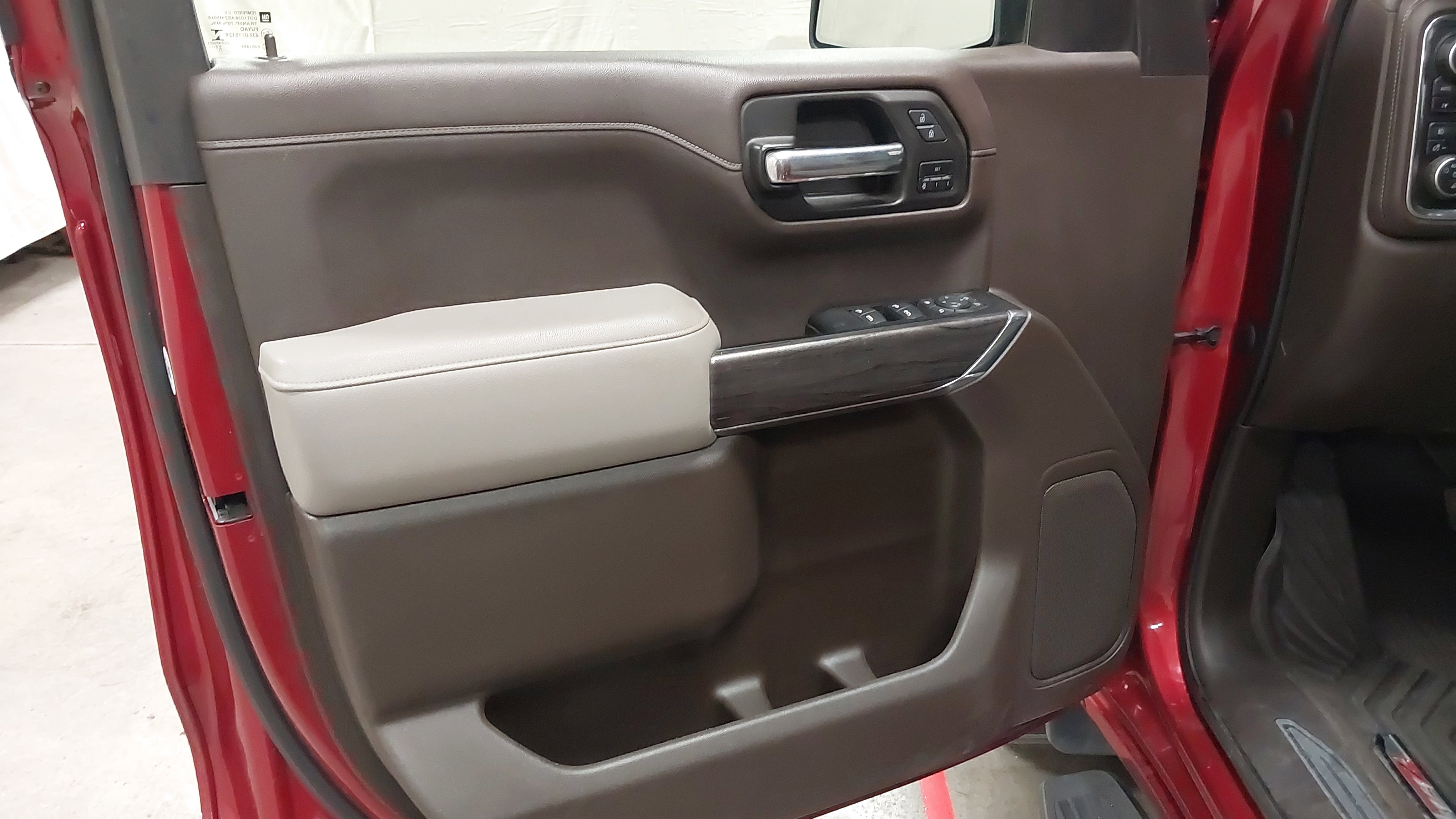 Certified 2022 Chevrolet Silverado 1500 LTZ AWD/4WD image 24