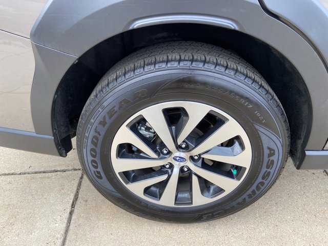 Used 2024 Subaru Outback Premium AWD/4WD image 31