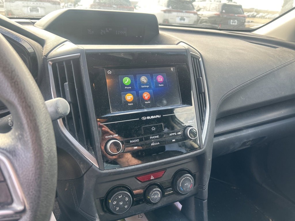 Used 2019 Subaru Crosstrek 2.0i w/ Eyesight System image 3