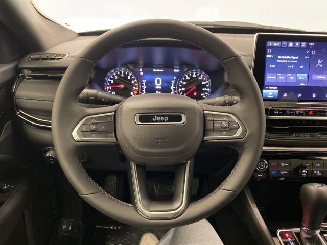 New 2026 Jeep Compass Latitude image 15