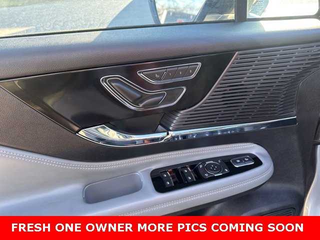 Used 2022 Lincoln Corsair AWD w/ Premium Package image 15