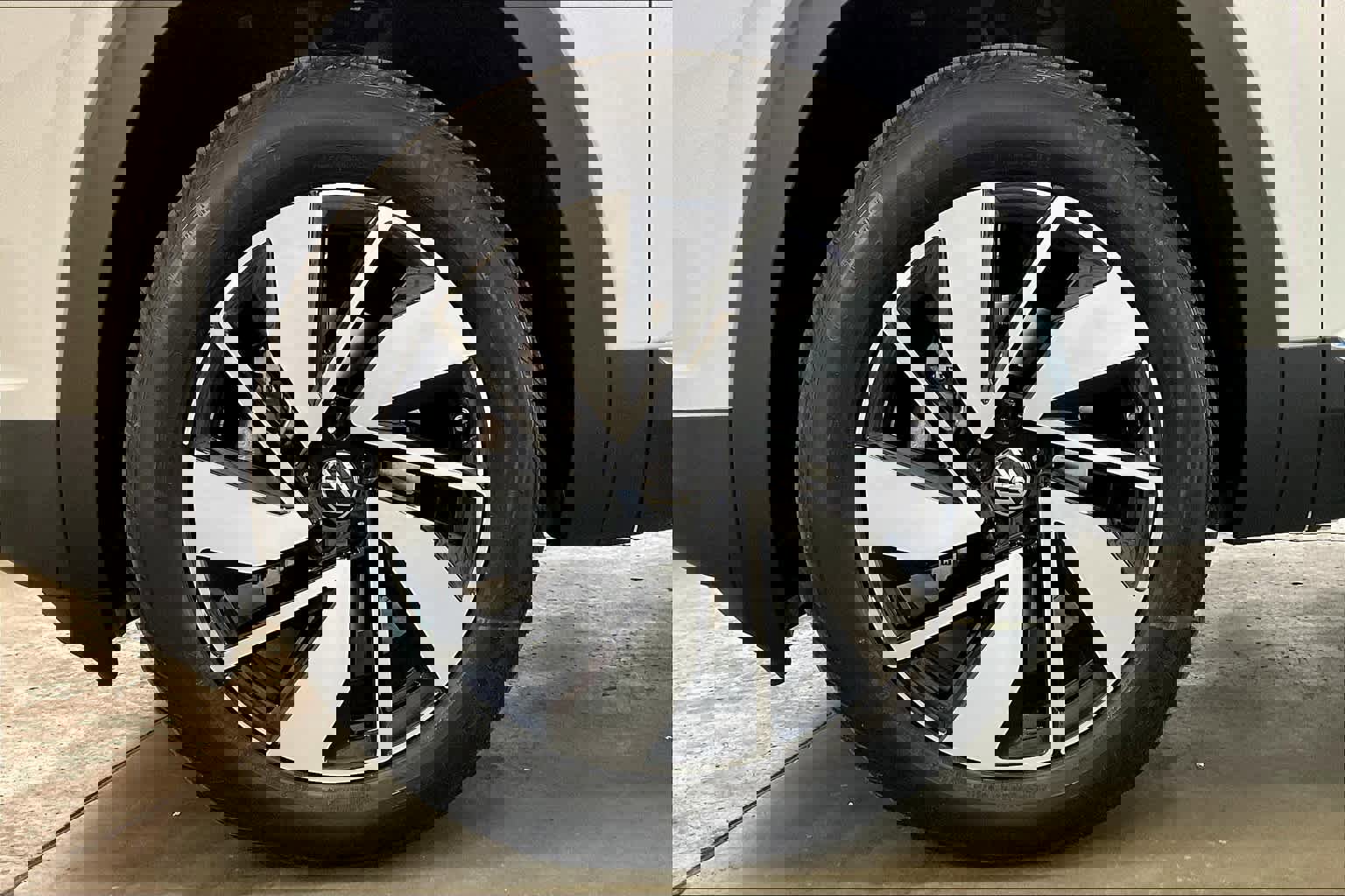 New 2025 Volkswagen Atlas SEL image 14