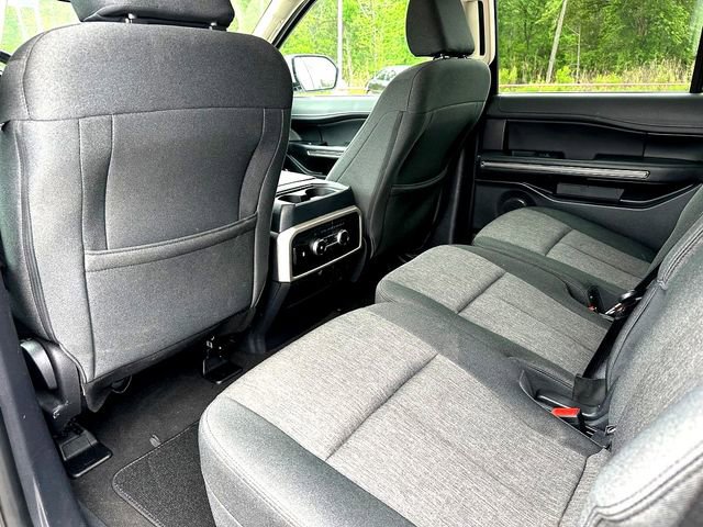 Used 2024 Ford Expedition XLT image 19