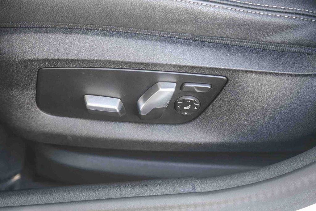 Certified 2023 BMW 530e w/ M Sport Package image 18