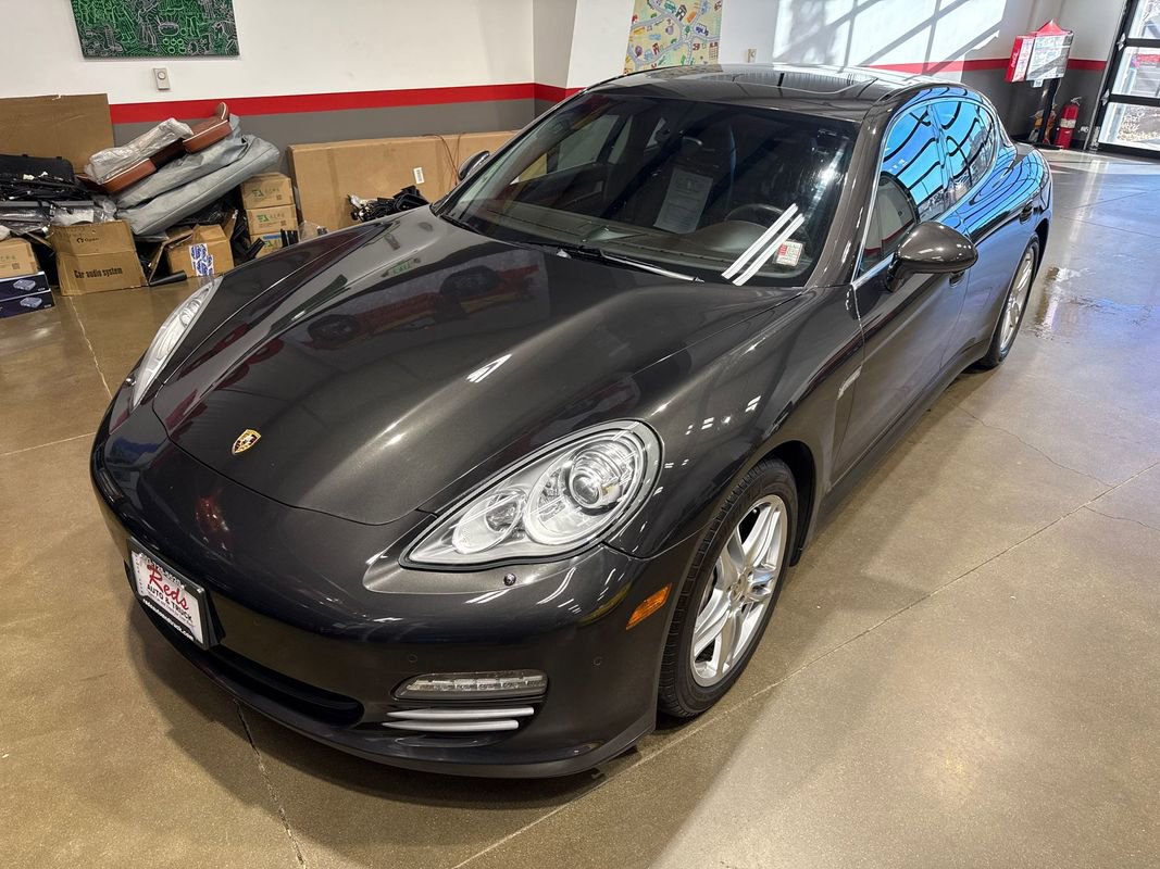 Used 2013 Porsche Panamera 4S image 97