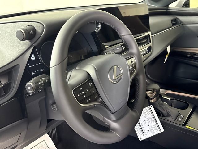 New 2025 Lexus ES 300h w/ Premium Package image 15