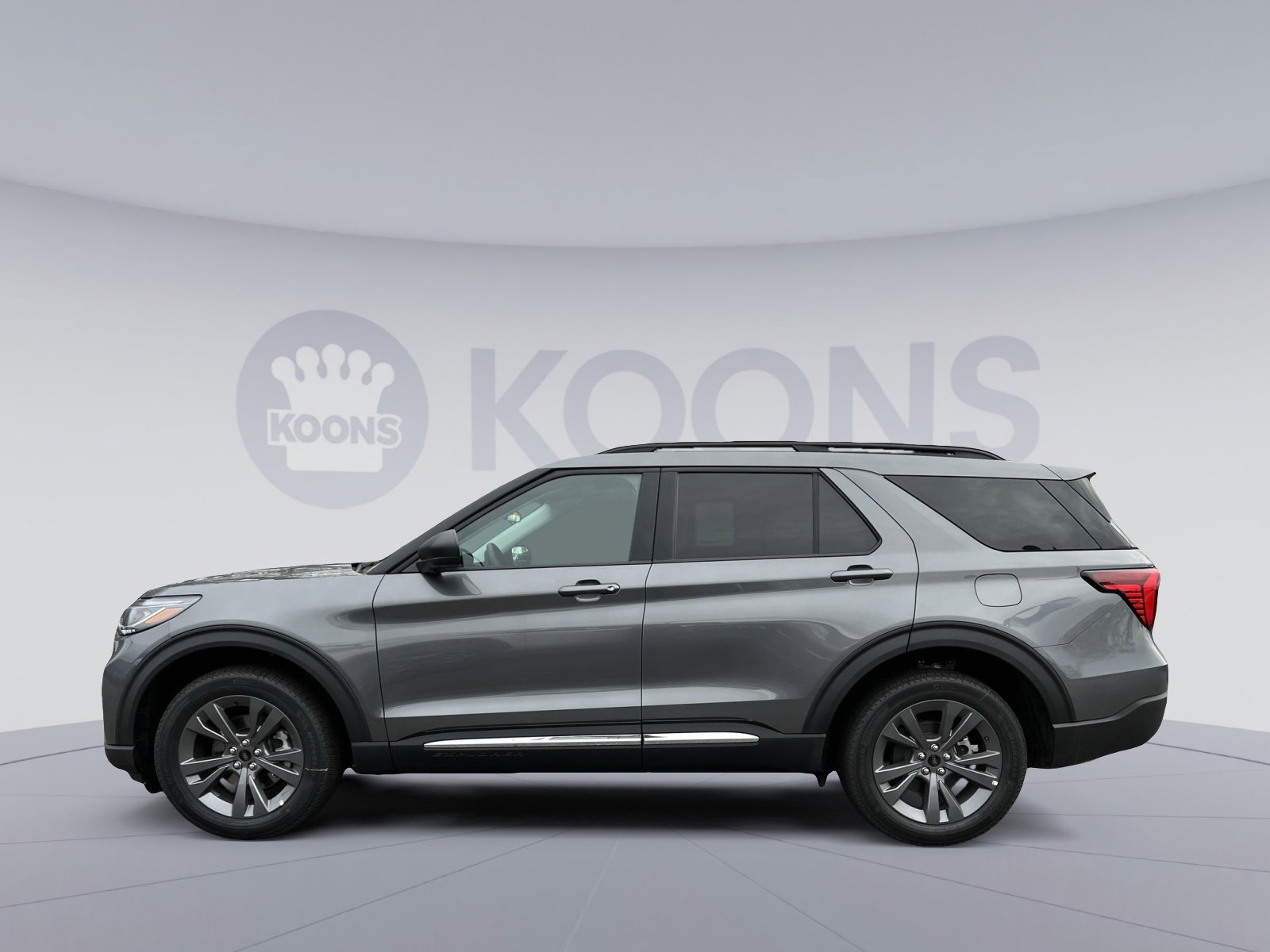 New 2025 Ford Explorer Active w/ Active Comfort Package image 2