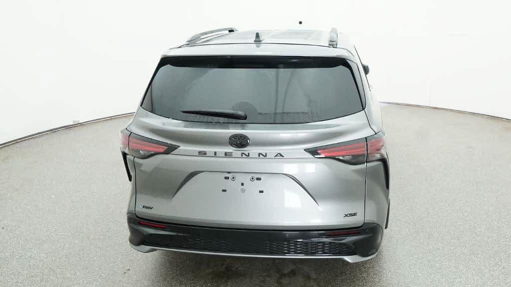 New 2026 Toyota Sienna XSE FWD image 10