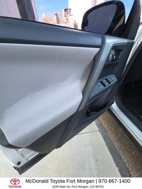 Used 2015 Toyota RAV4 XLE image 12