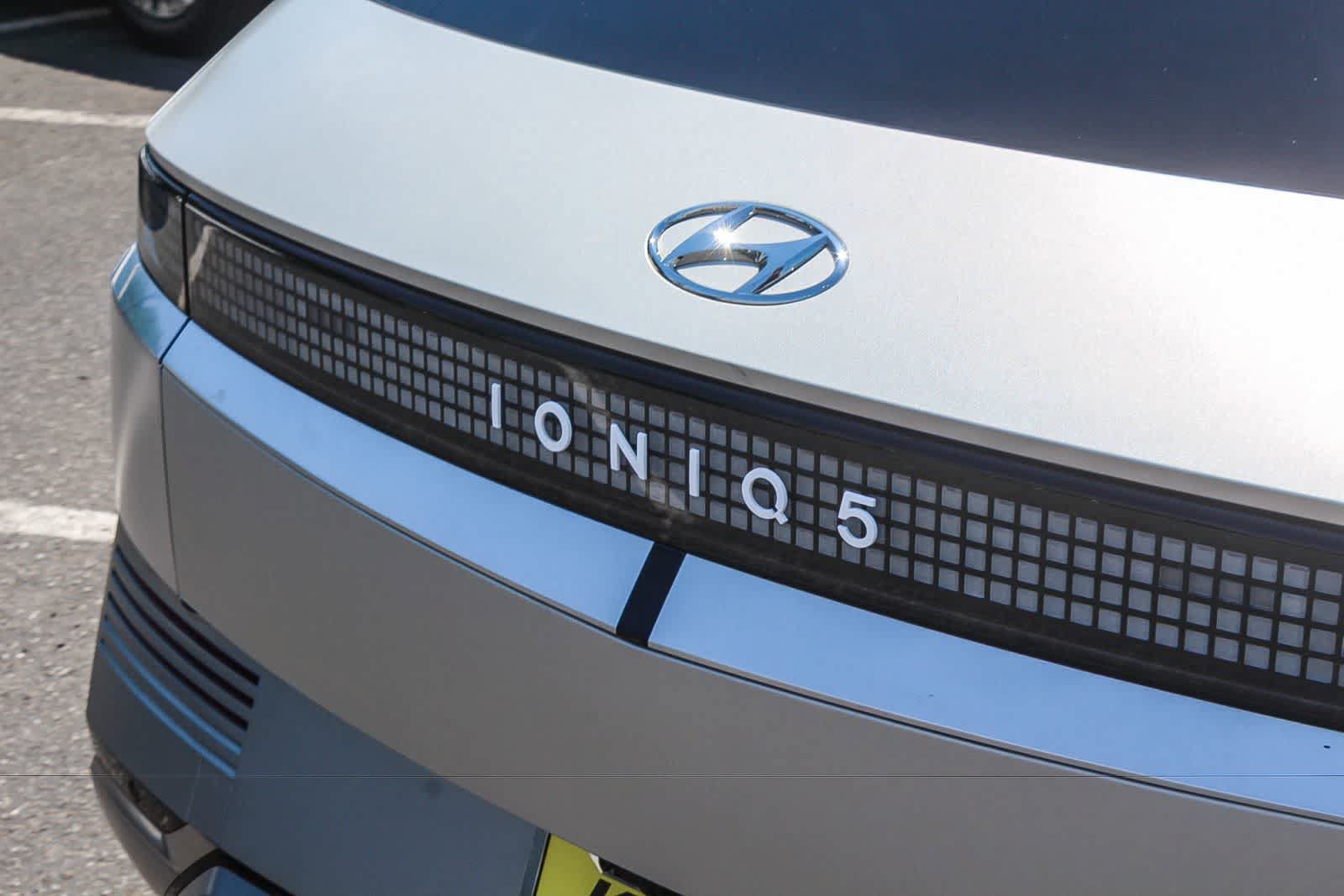 Certified 2023 Hyundai Ioniq 5 Limited w/ Cargo Package AWD/4WD image 9