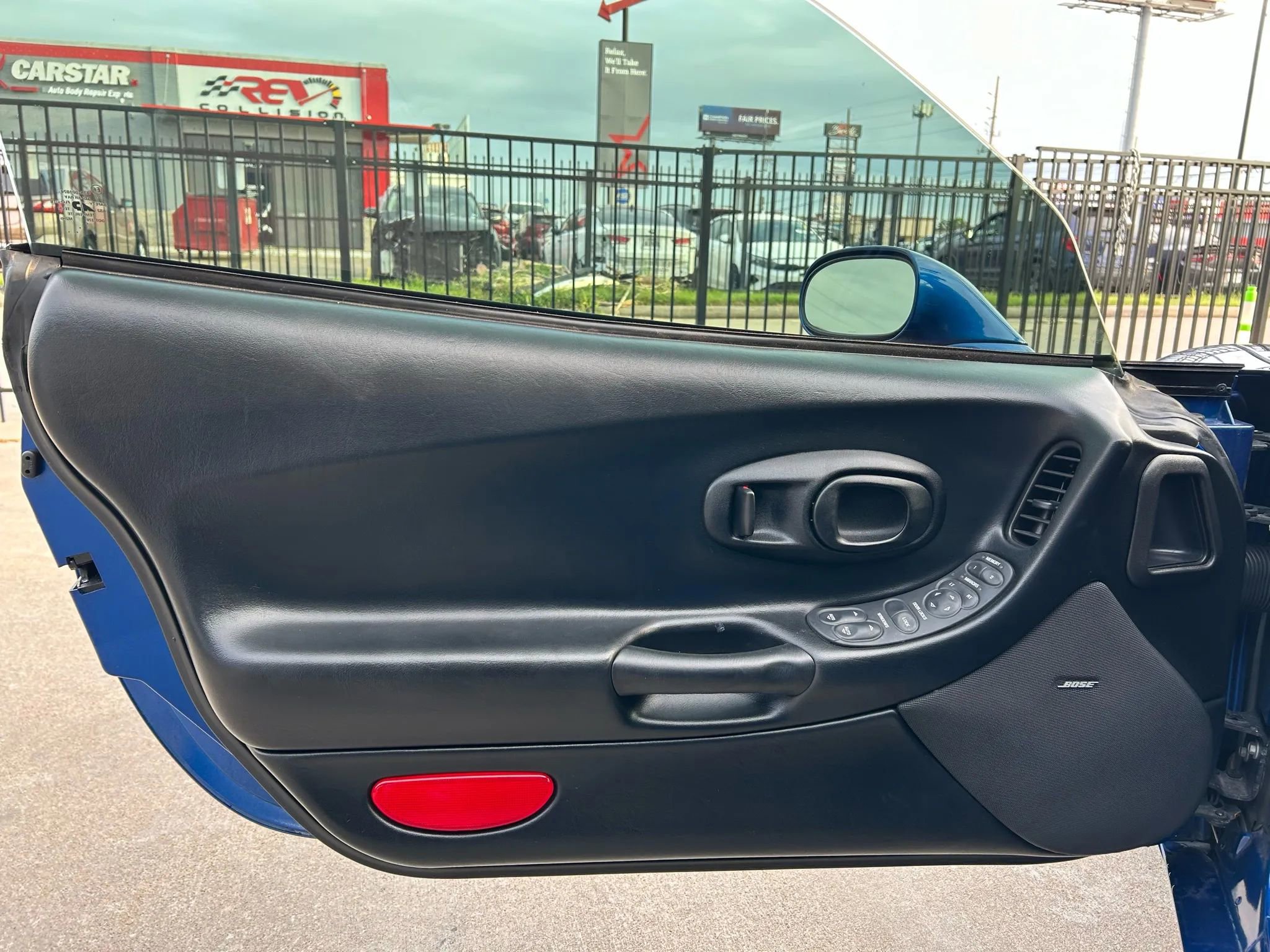 Used 2002 Chevrolet Corvette Coupe w/ Preferred Equipment Group2 image 16