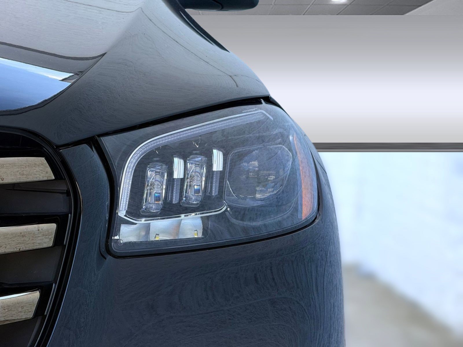 New 2026 Mercedes-Benz GLS 450 4MATIC image 9