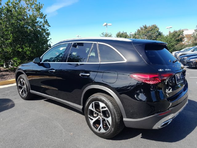 Used 2025 Mercedes-Benz GLC 350e 4MATIC image 16