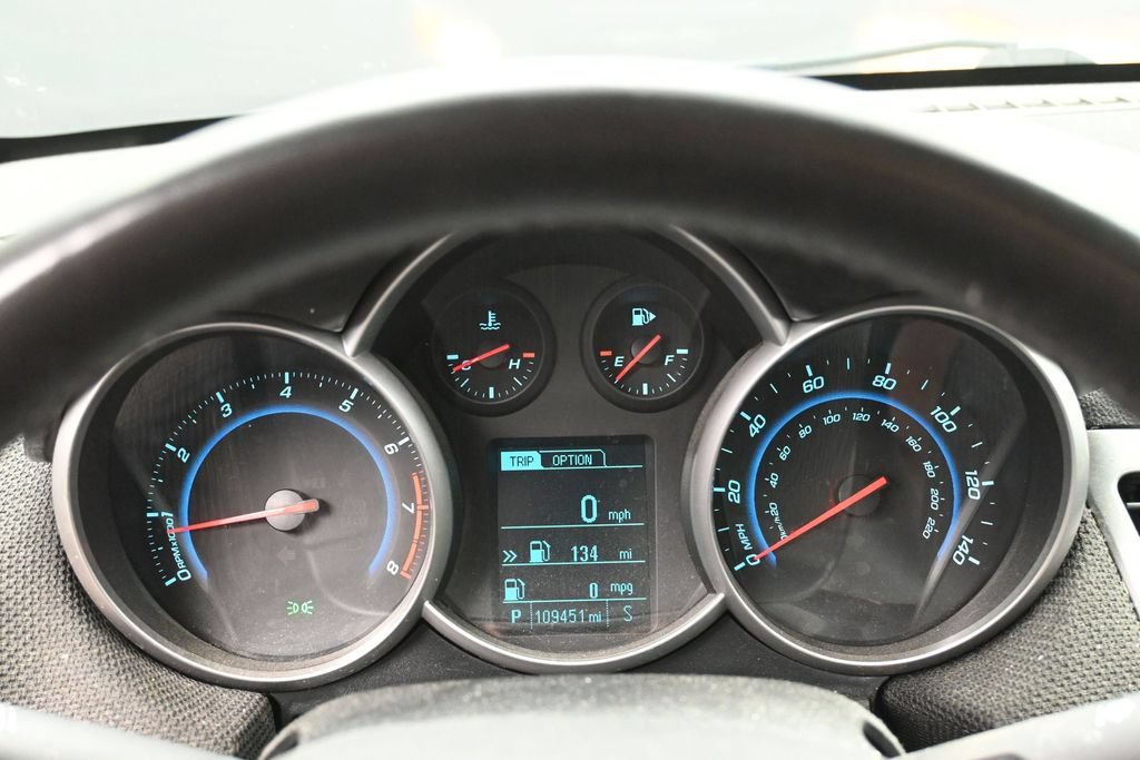 Used 2014 Chevrolet Cruze LT w/ All-Star Edition FWD image 9