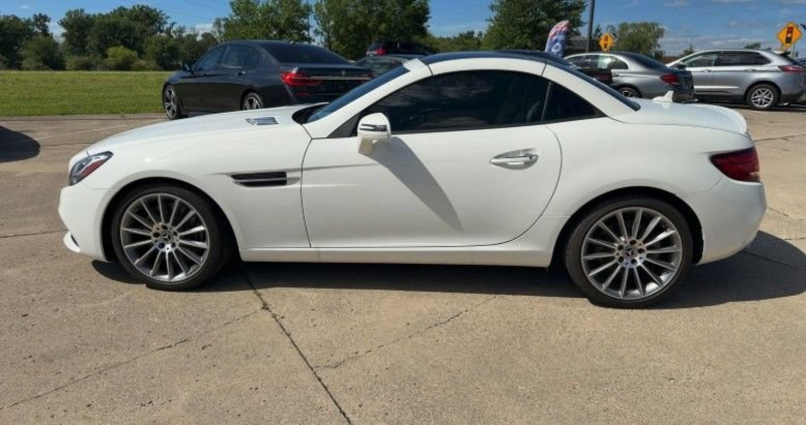 Used 2019 Mercedes-Benz SLC 300 image 11