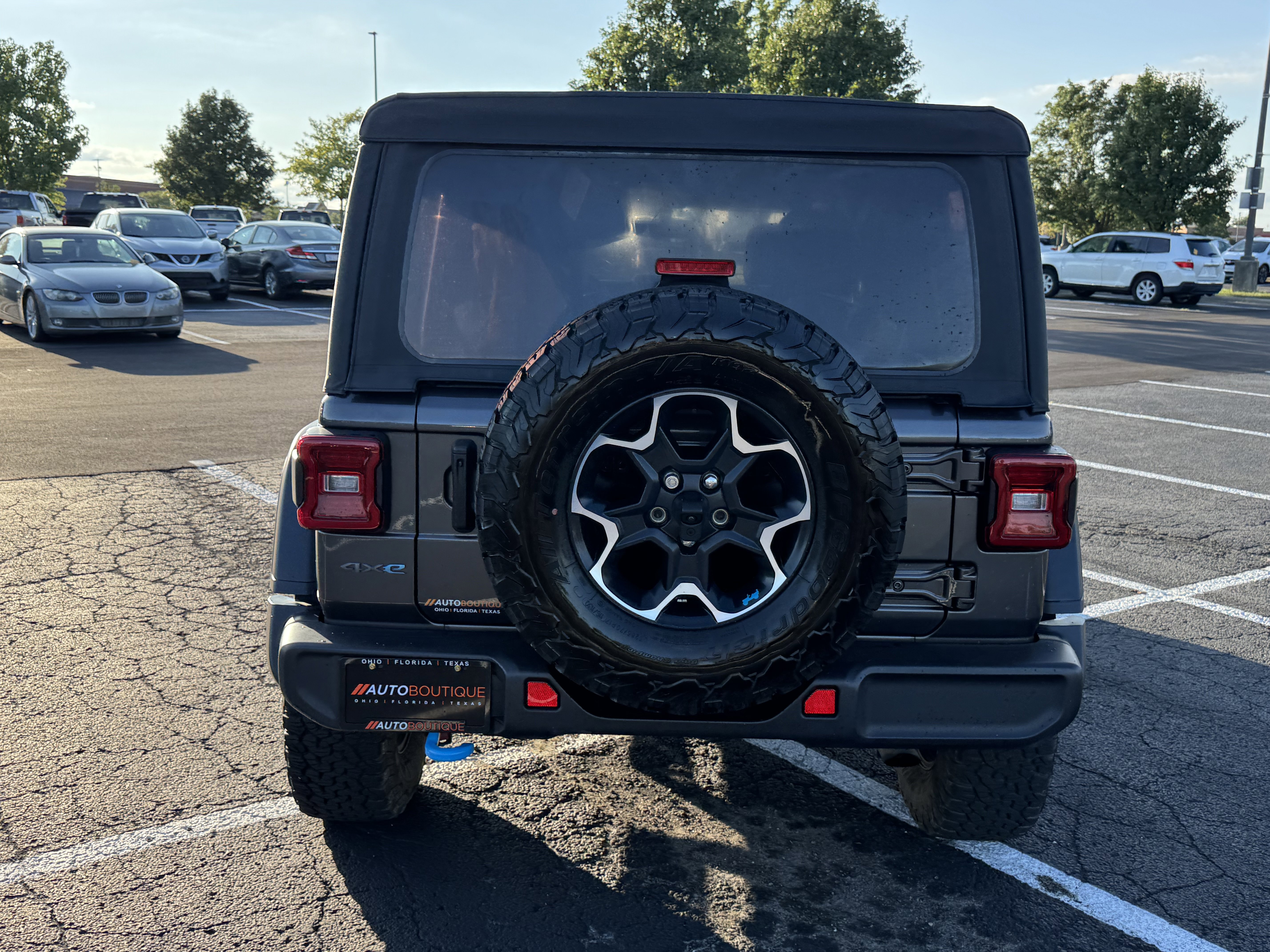 Used 2023 Jeep Wrangler Unlimited Rubicon 4xe image 11